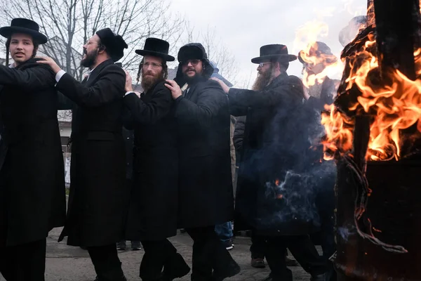 Lelow Polonia Febrero 2020 Judíos Ortodoxos Jasídicos Celebran Durante Fiesta — Foto de Stock