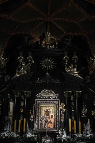 Czestochowa, Polonya - 21 Ocak 2020: Jasna Gora Manastırı: Czestochowa 'nın Siyahi Madonna' sının Muhteşem Görüntüsü (Czestochowa Hanımımız))