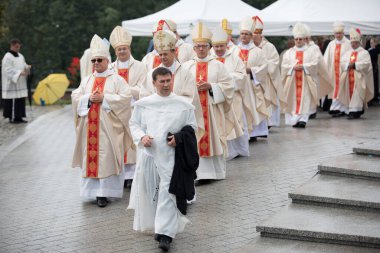 Czestochowa, Polonya - 26 Ağustos 2017: Jasna Gora Manastırı 'ndaki Meryem Ana' nın 300. yıl dönümü taç giyme töreninin muhteşem görüntüsü