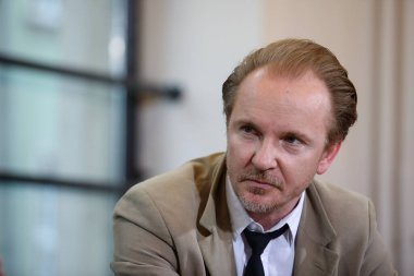 Krakow, Polonya - 29 Nisan 2019: Jacek Borcuch Polonyalı aktör, yönetmen, senarist. CAMERA festivali sırasında röportaj