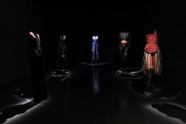 İtalya, Milano - 22 Şubat 2020: Armani / Silos, Armani stiline adanmış Milan 'daki moda sanat alanı