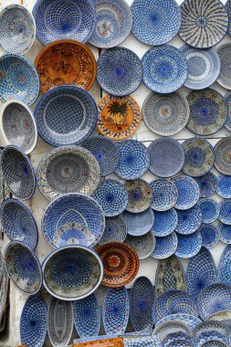 Orjinal Tunus seramikleri, mavi, beyaz, renkli