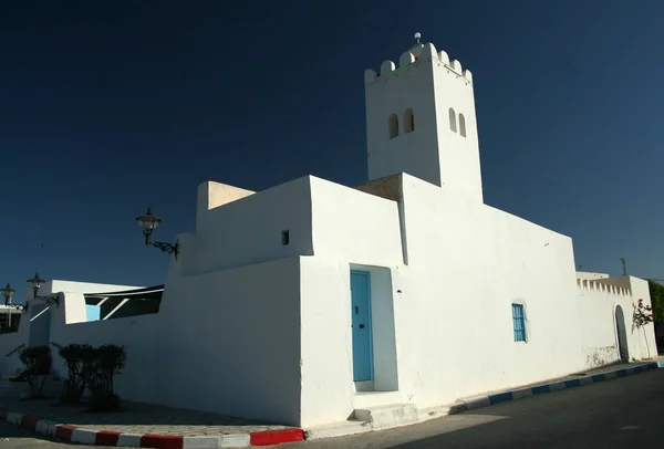 Tunisia Giugno 2009 Edificio Bianco Porte Finestre Decorative Blu Tunisia — Foto Stock