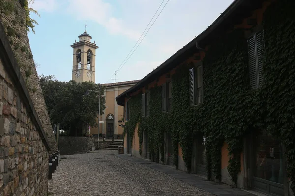 ベルガモ イタリア ロンバルディア 9月2019 ベルガモシッタアルタ道路へCastello San Vigilio サンヴィジリオ城 — ストック写真