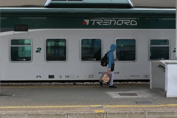 Milán Italia Lombardía Septiembre 2019 Trenord Tren Pasajeros Compañía Ferroviaria — Foto de Stock