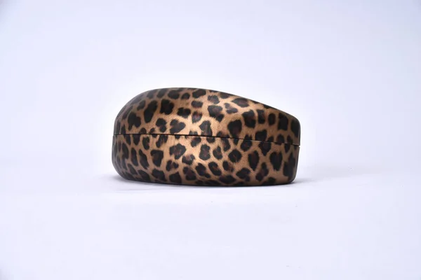 Коробка Окулярів Леопардовою Текстурою Сонцезахисних Окулярів — стокове фото