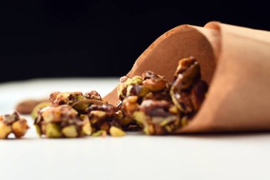 fıstıklı croquant tatlı / fistikli krokan