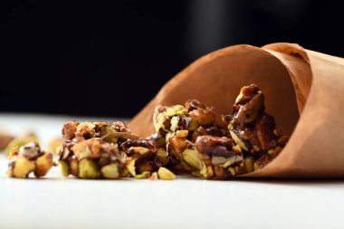 fıstıklı croquant tatlı / fistikli krokan