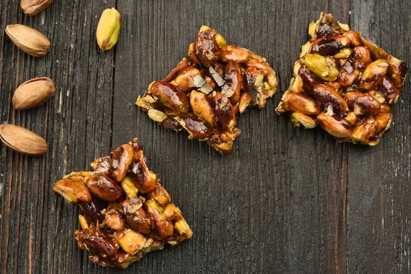 fıstıklı croquant tatlı / fistikli krokan