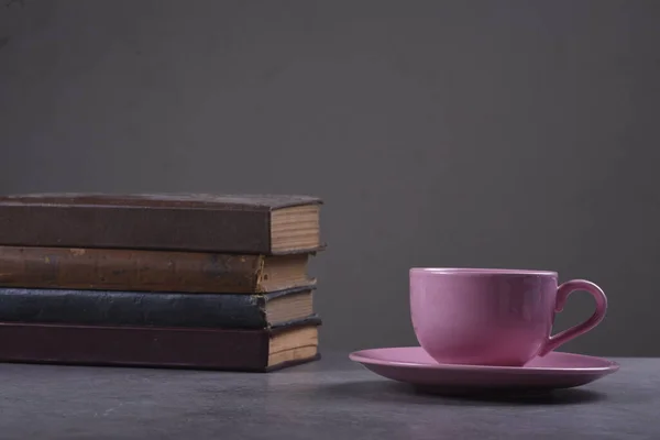 Vecchi Libri Sulla Tazza Vuota Caffè — Foto Stock