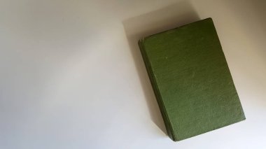 Masadaki Klasik Roman Kitapları