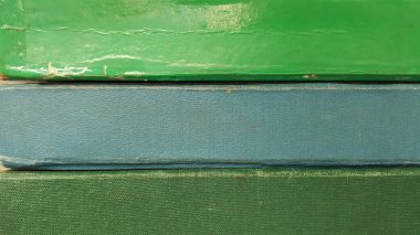 Masadaki Klasik Roman Kitapları