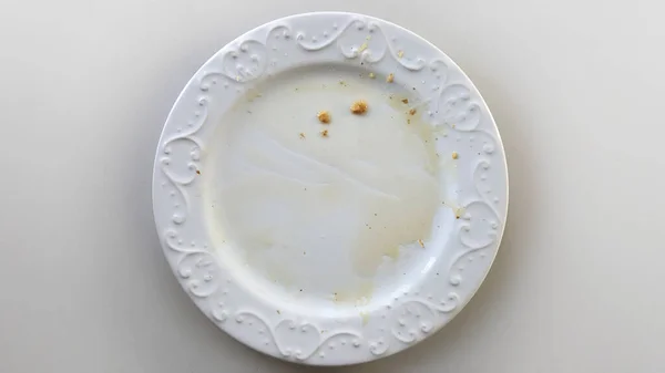 空无一人的白食与食物废物 — 图库照片