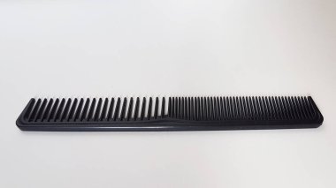 Siyah Plastik Biçimli Berber Tarağı