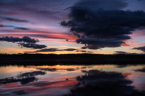 Stunning Summer Sunset Koprinka Dam Bulgaria Natural Landscape — Stock Photo, Image