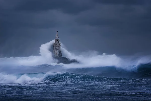 Stormy Cloudy Day Dramatic Sky Huge Waves Lighthouse Ahtopol Bulgaria — Stock Photo, Image