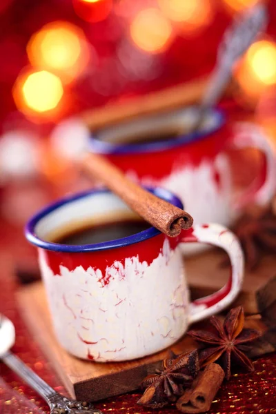 加香料的热巧克力ζεστή σοκολάτα με μπαχαρικά. — Φωτογραφία Αρχείου