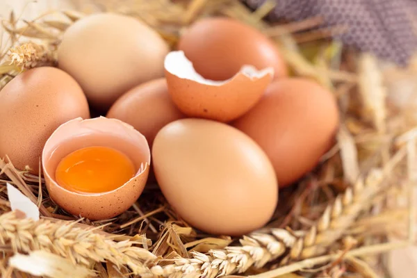 Uova di pollo fresche . — Foto Stock