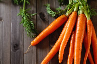 Olgun havuç yığını.