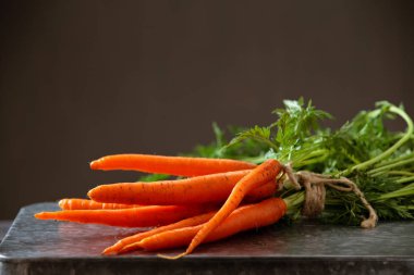 Olgun havuç yığını.