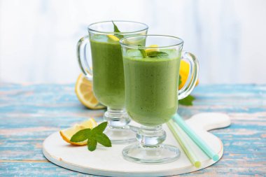 Nane ile ıspanak güler yüzlü.