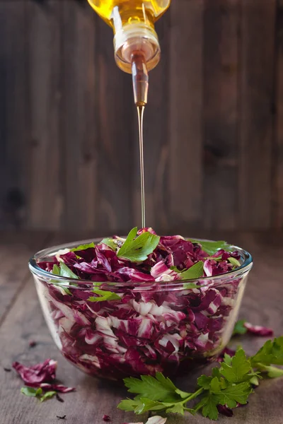 Салат с красной капустой . — стоковое фото