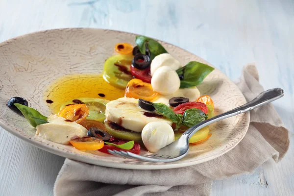 Ensalada Con Mozzarella Italiana — Foto de Stock