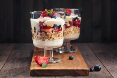 sağlıklı yoğurt parfe.