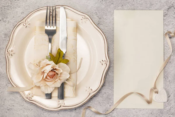 Elegant Festlig Dukning Med Blankt Kort Restaurang — Stockfoto
