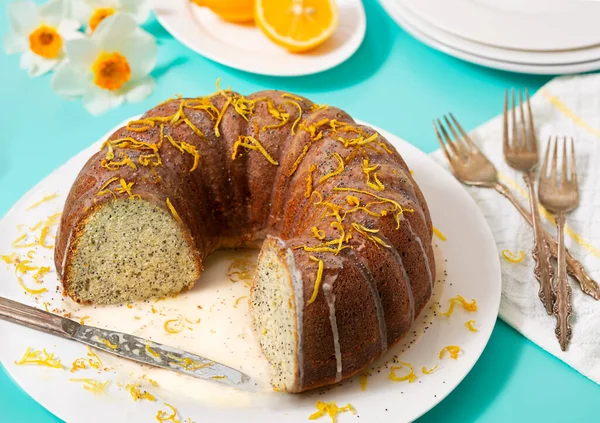 Homemade Lemon Poppyseed Cake Topped Lemon Zest — Stock Photo, Image