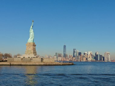 Özgürlük Heykeli 'ni ve Manhattan' ı aynı anda izle
