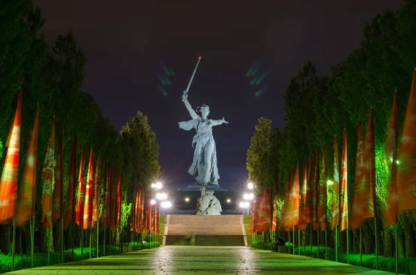 9 Mayıs Zafer Bayramı. Anavatan anıtı, Volgograd, Rusya