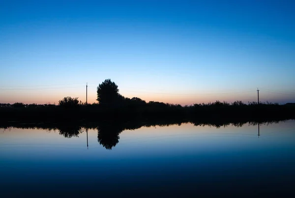 Yansıtılmış yaz Rus twilights