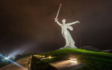 9 Mayıs Zafer Bayramı. Anıt 
