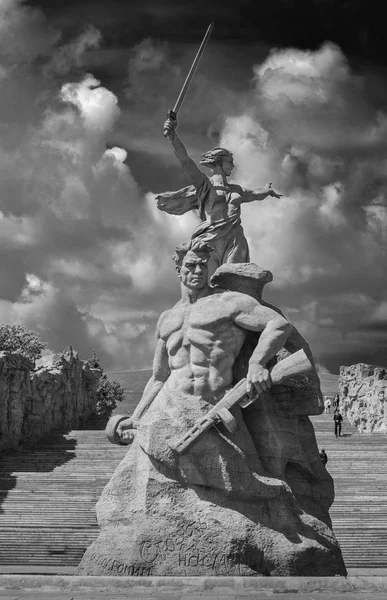 9 maja, dzień zwycięstwa. Część Mamaev Kurgan i pomnik Motherland w Stalingrad (23 lutego, 9 maja). — Zdjęcie stockowe