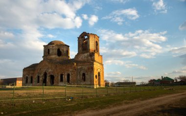 Nesvetay çiftliğindeki Kutsal Surb-Karapeta (John Predteche) kilisesi yıkıldı. Rostov bölgesi. Rusya