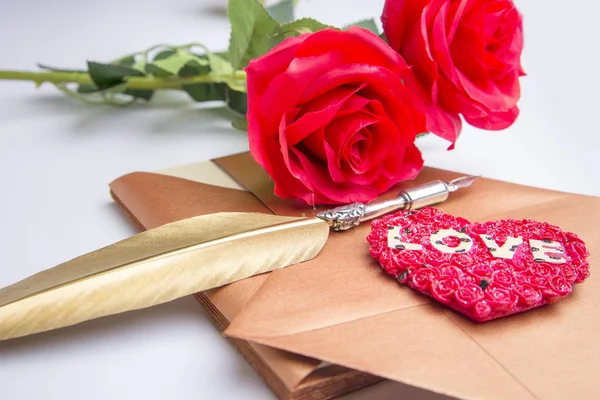 Enveloppe lettre d'amour, concept valentin — Photo