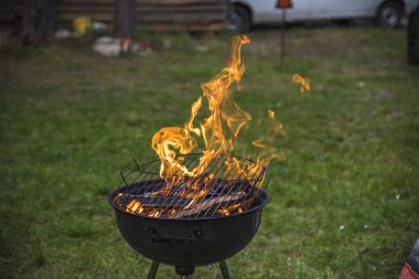 Barbekü Izgara açık ateş, alev