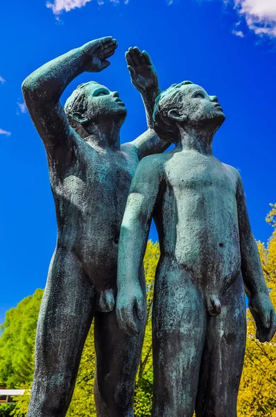Berühmte Statuen von Vigeland, oder Frogner, Park in oslo — Stockfoto