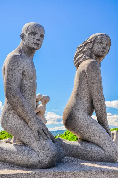 Berühmte Statuen von Vigeland, oder Frogner, Park in oslo — Stockfoto