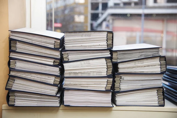 Piles de documents de bureau — Photo