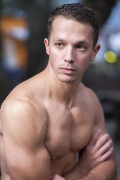 Sexy muscular man on the beach — Stock Photo, Image