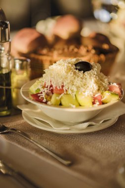 Sırp geleneksel shopska salata