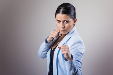 İşkadını kariyer için mücadele