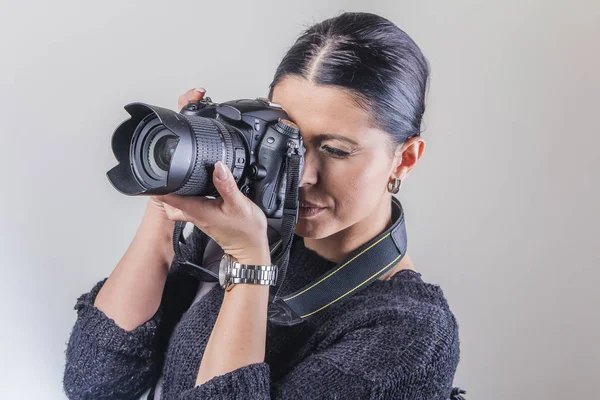 Amateur or professional female photographer — Stock Photo, Image