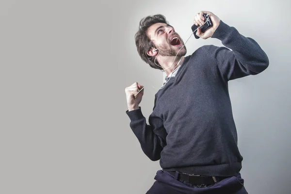 Bailando y cantando su canción favorita — Foto de Stock