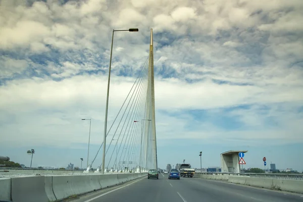 Snelweg van brug over Ada, Belgrado, Servië — Stockfoto