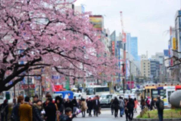 Kirschblüte Und Überfüllte Straße Tokio Verschwommener Hintergrund — Stockfoto