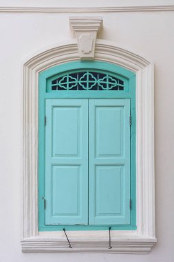 Çin-Portekiz tarzında mavi renk penceresi, Phuket, Tayland