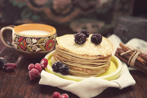 Pancakes Frozen Berries Pile Green Plate Cup Milk Dark Wooden — Stock Photo, Image